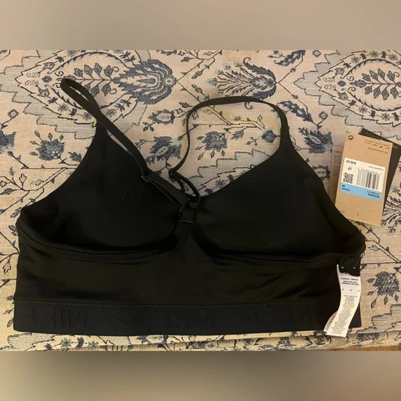Nike Women's Black Indy Light Support Bra size Medium - Picture 5 of 5